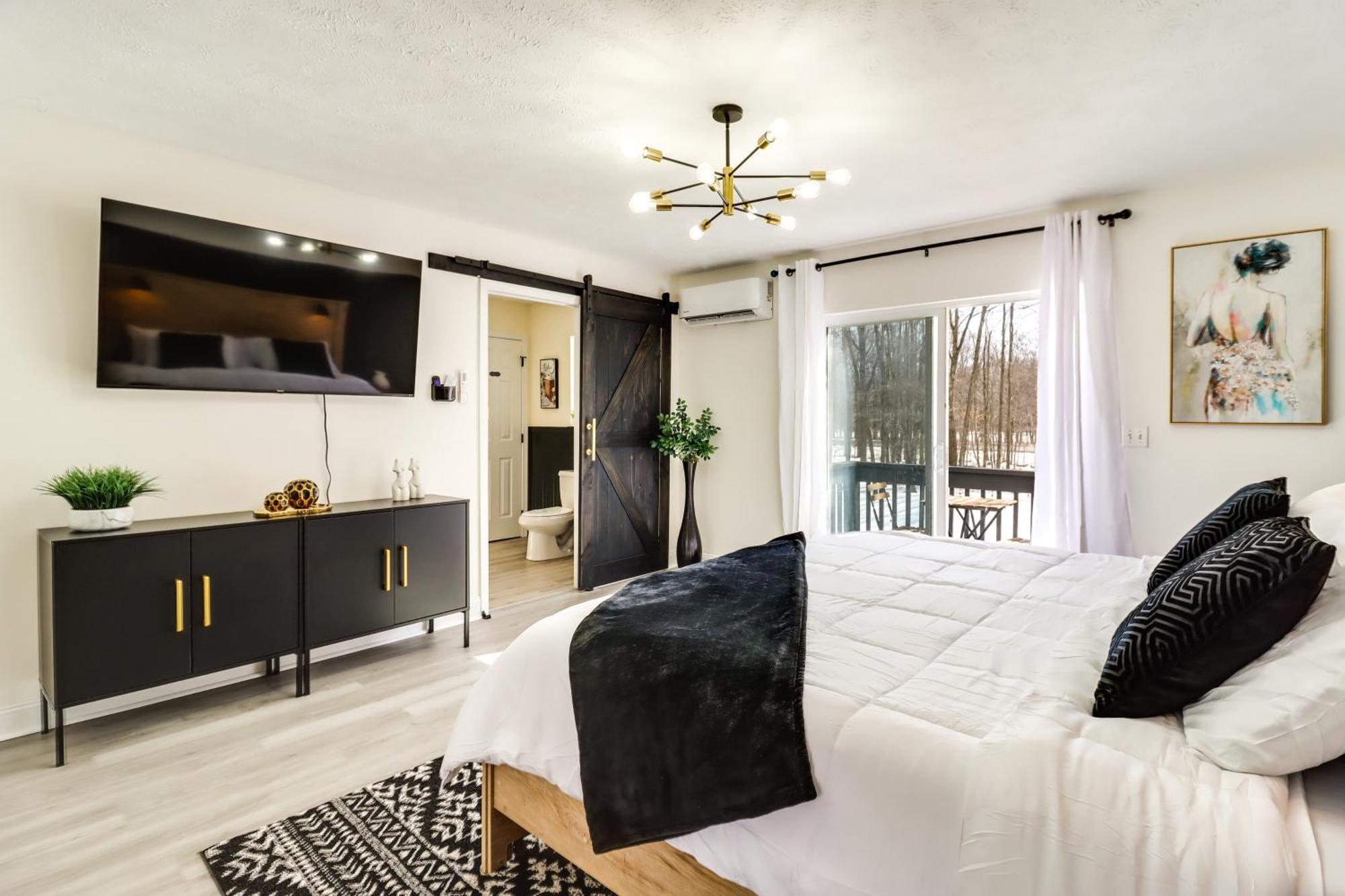 Spacious With Hot Tub And Fire Pit! Long Pond