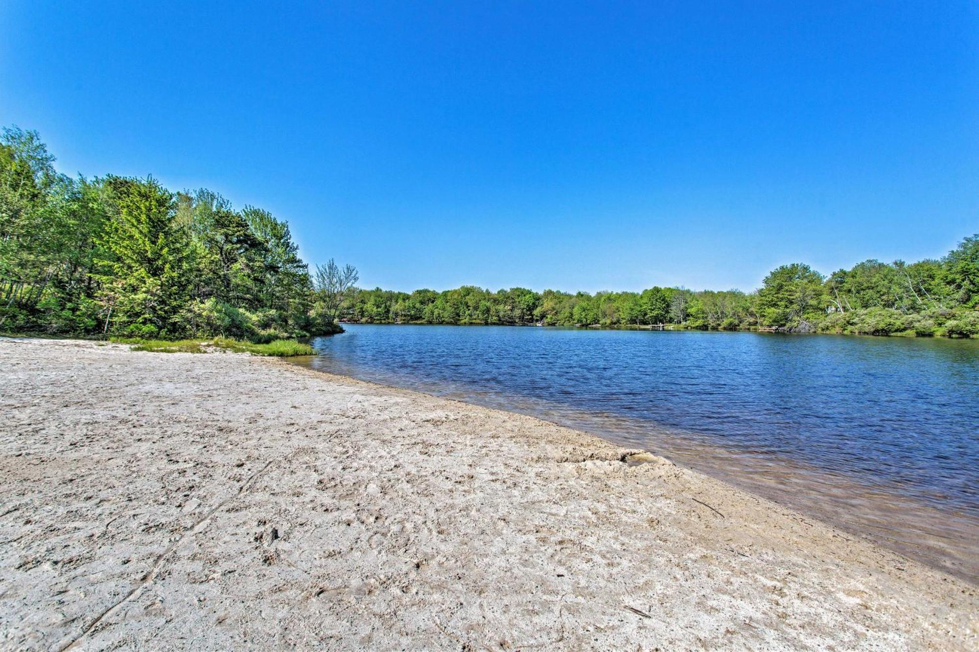 Spacious With Hot Tub And Fire Pit! *