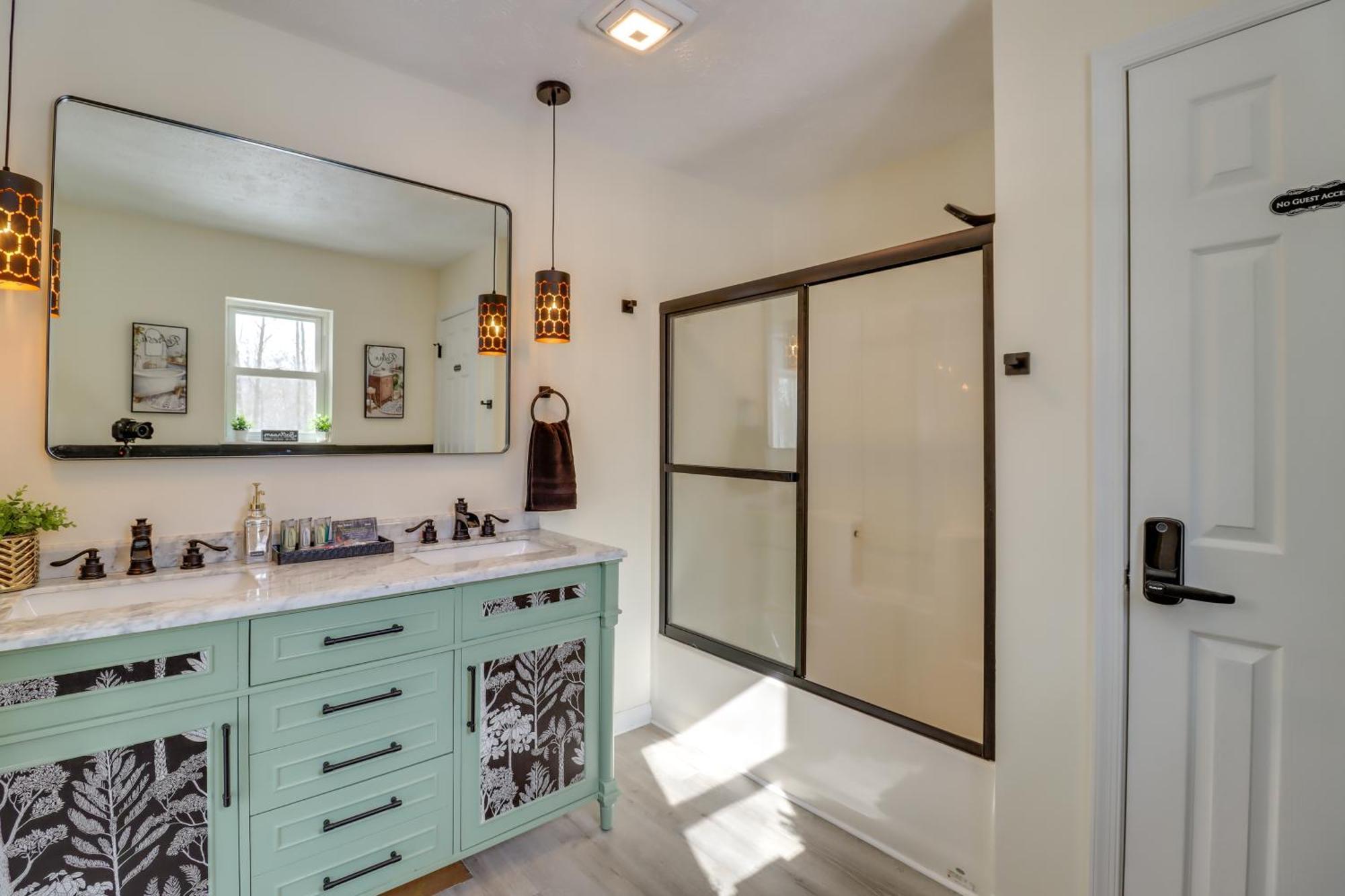 Holiday home Spacious With Hot Tub And Fire Pit! *