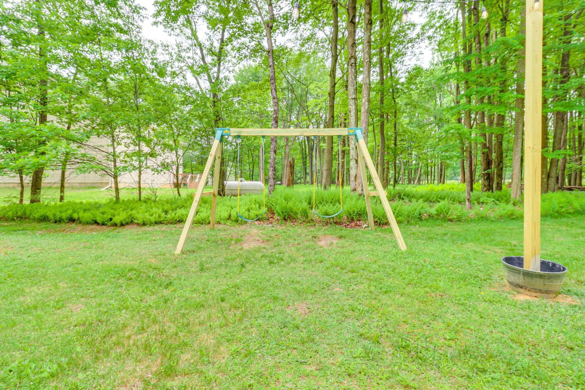 Holiday home Spacious With Hot Tub And Fire Pit!