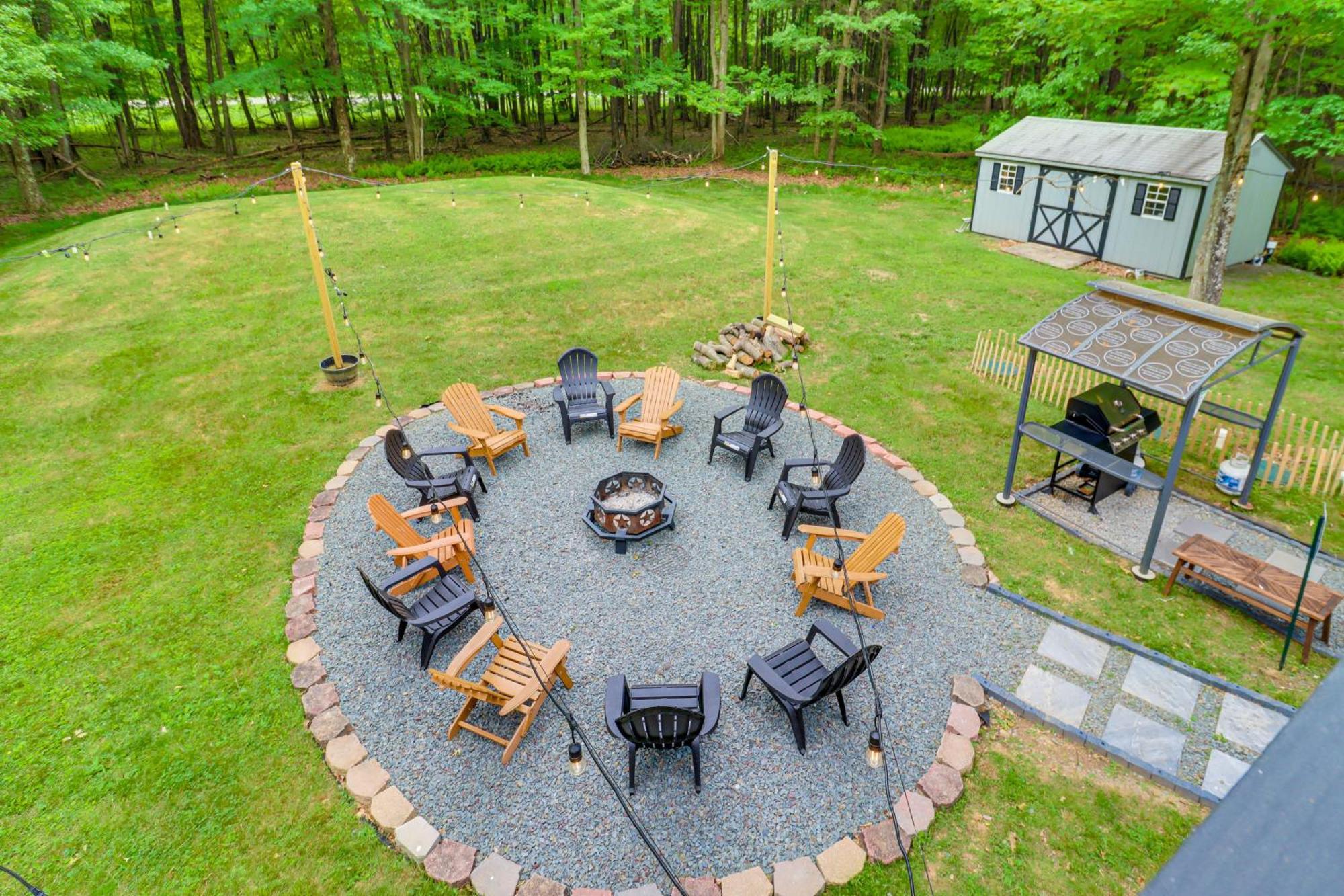 Spacious With Hot Tub And Fire Pit! *